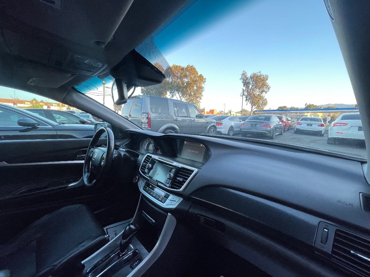 2015 Honda Accord EX-L photo 9
