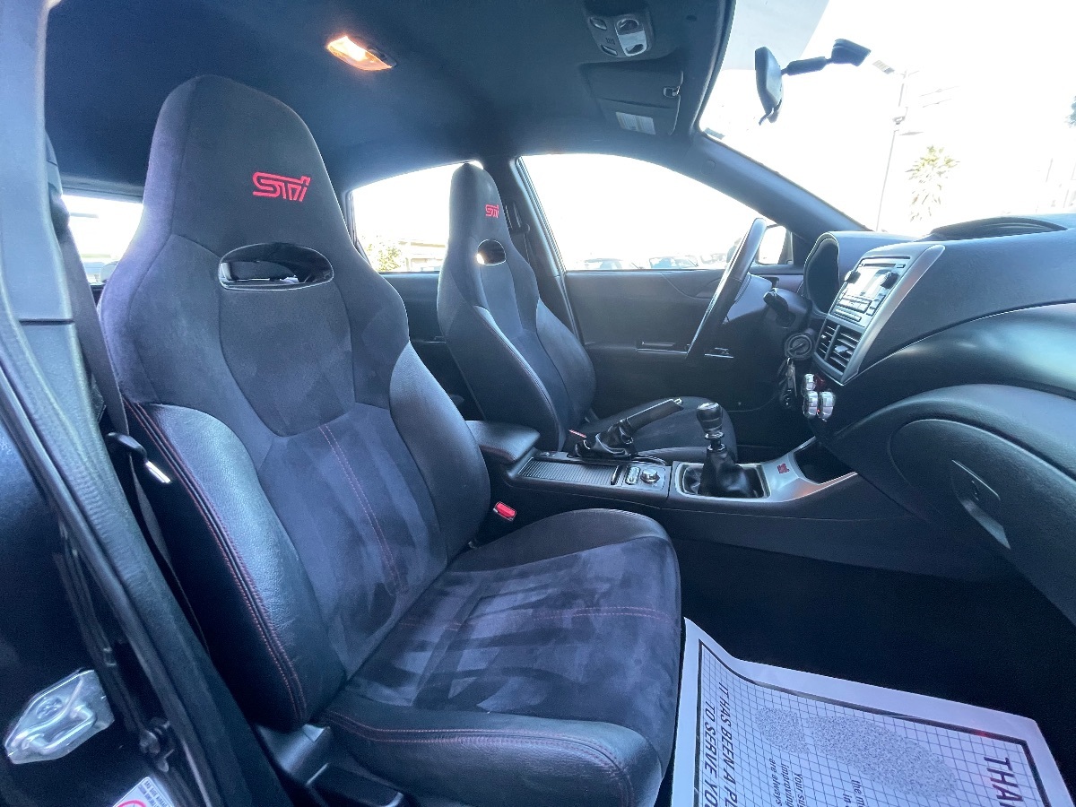 2011 Subaru Impreza WRX STI photo 13