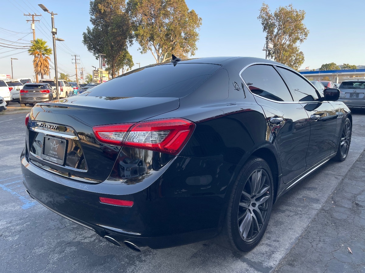 2015 Maserati Ghibli photo 5