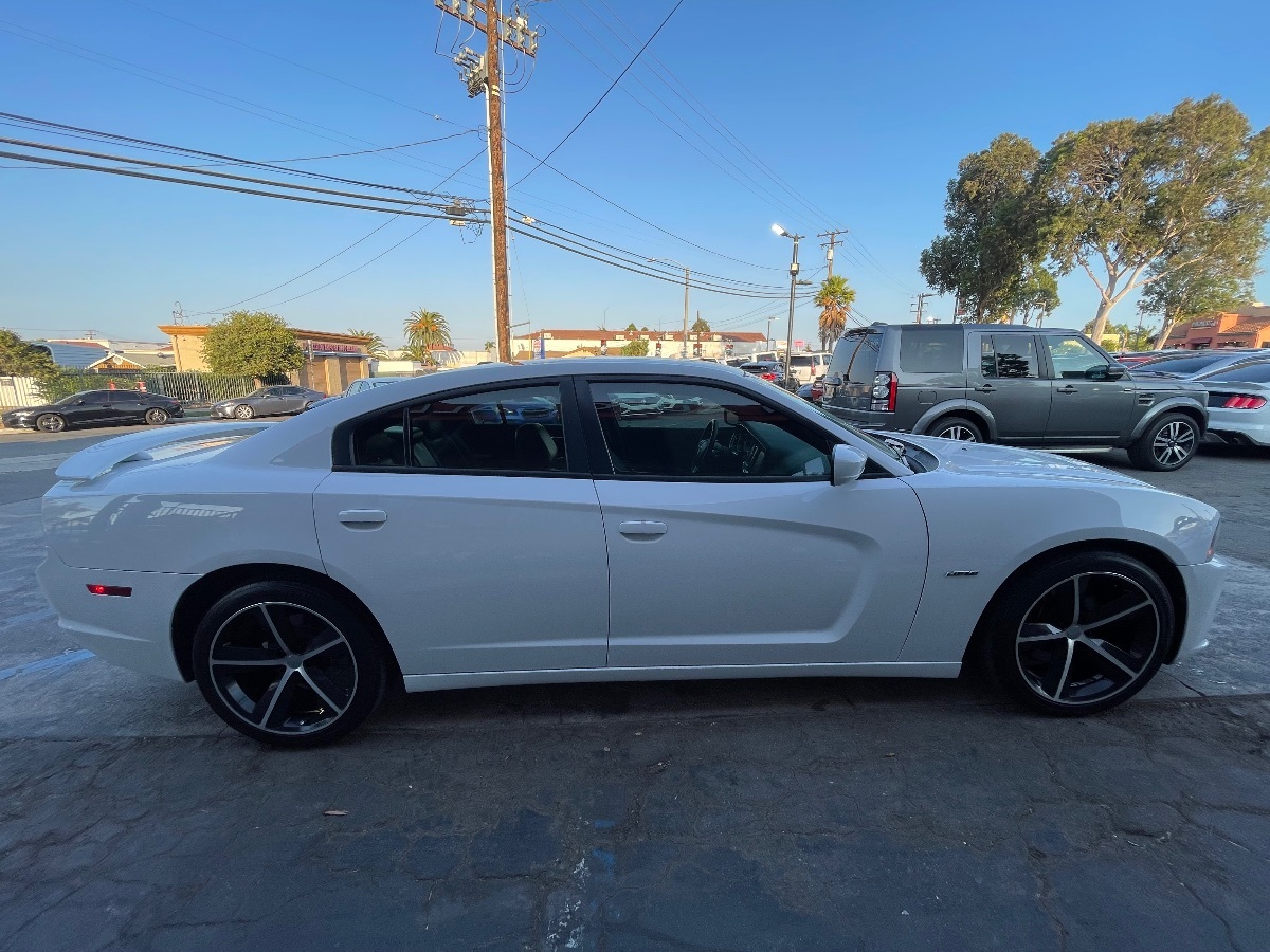 2014 Dodge Charger R/T photo 4