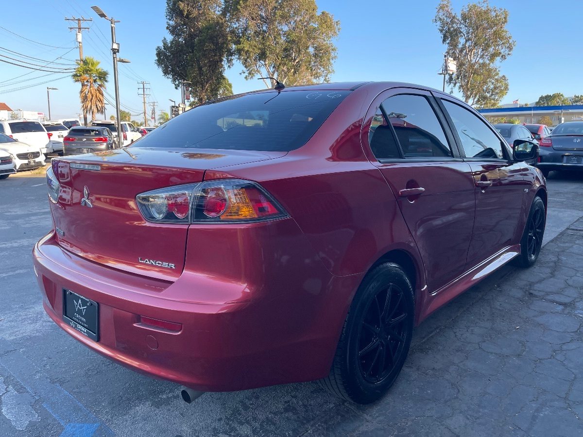 2016 Mitsubishi Lancer ES photo 5