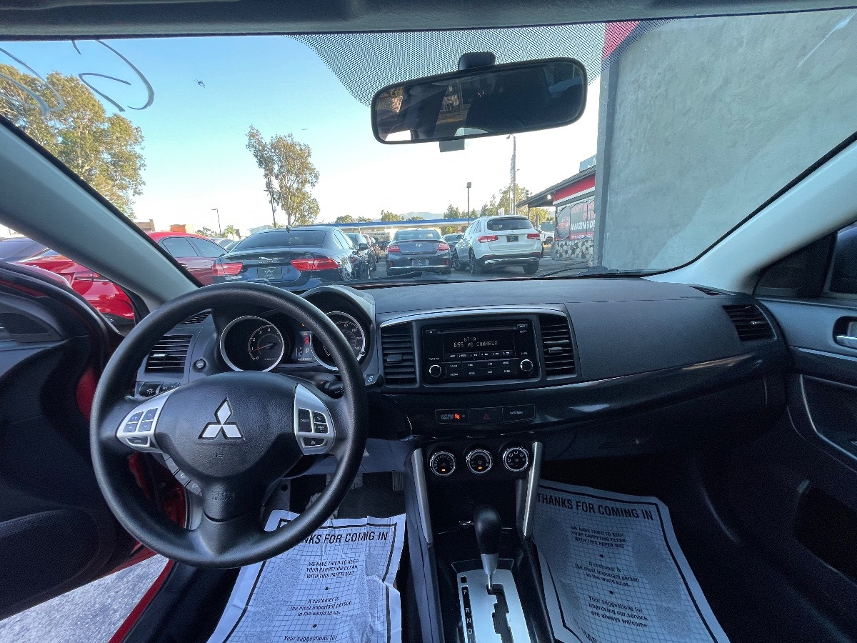 2016 Mitsubishi Lancer ES photo 10