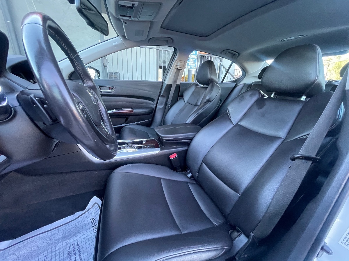 2015 Acura TLX photo 11