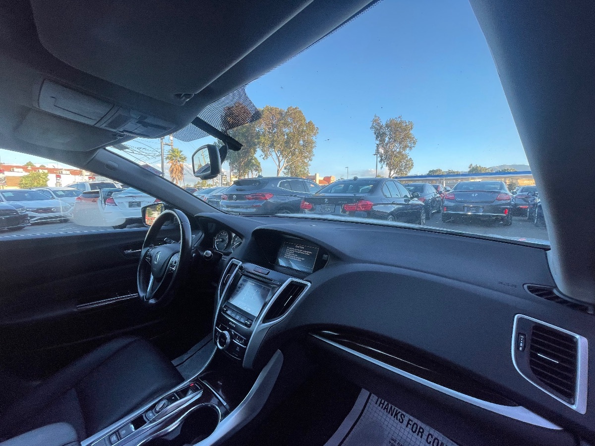 2015 Acura TLX photo 12