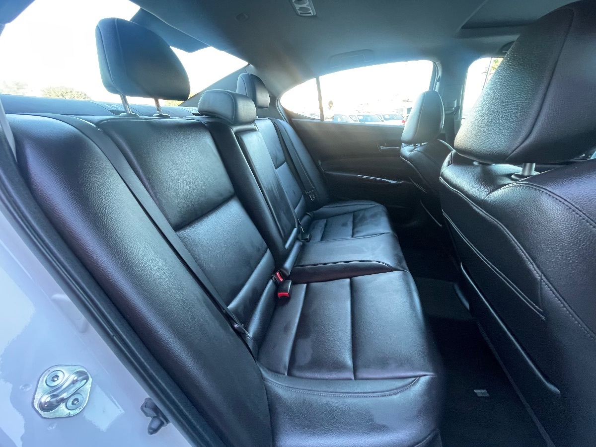 2015 Acura TLX photo 14