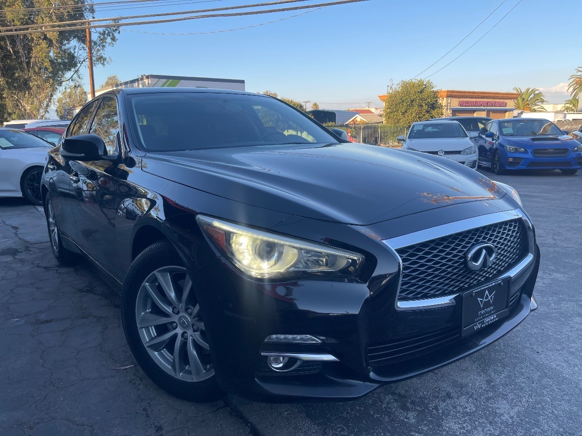 2017 Infiniti Q50 2.0t photo 3