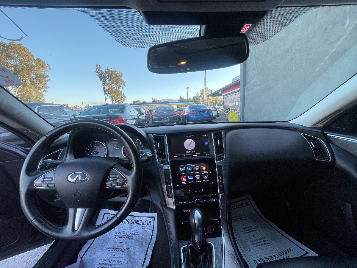 2017 Infiniti Q50 2.0t photo 10