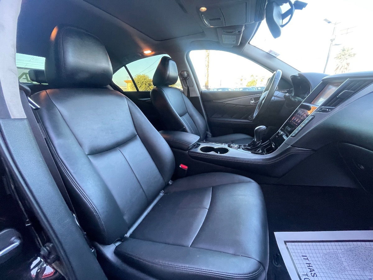 2017 Infiniti Q50 2.0t photo 13
