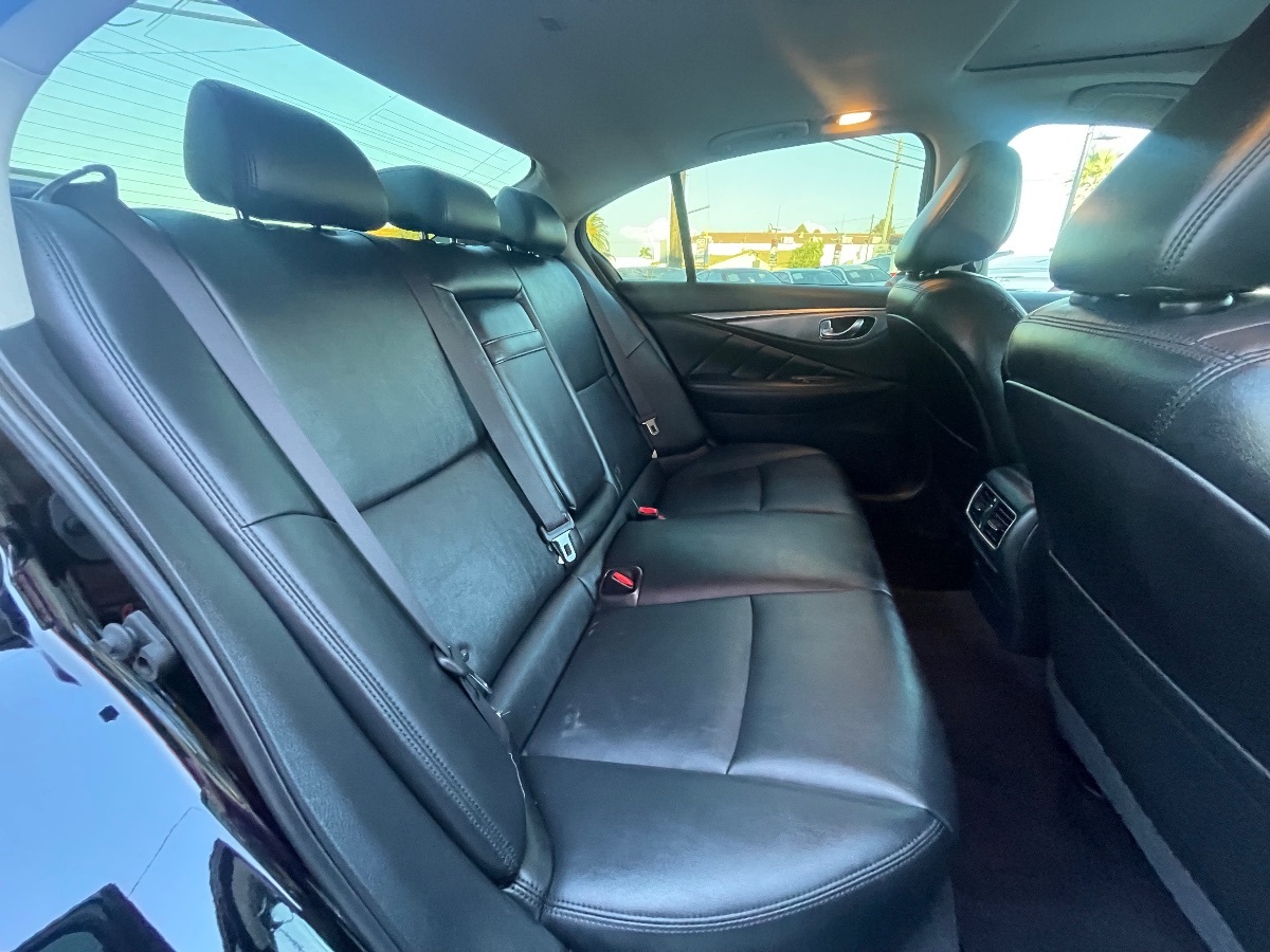 2017 Infiniti Q50 2.0t photo 14
