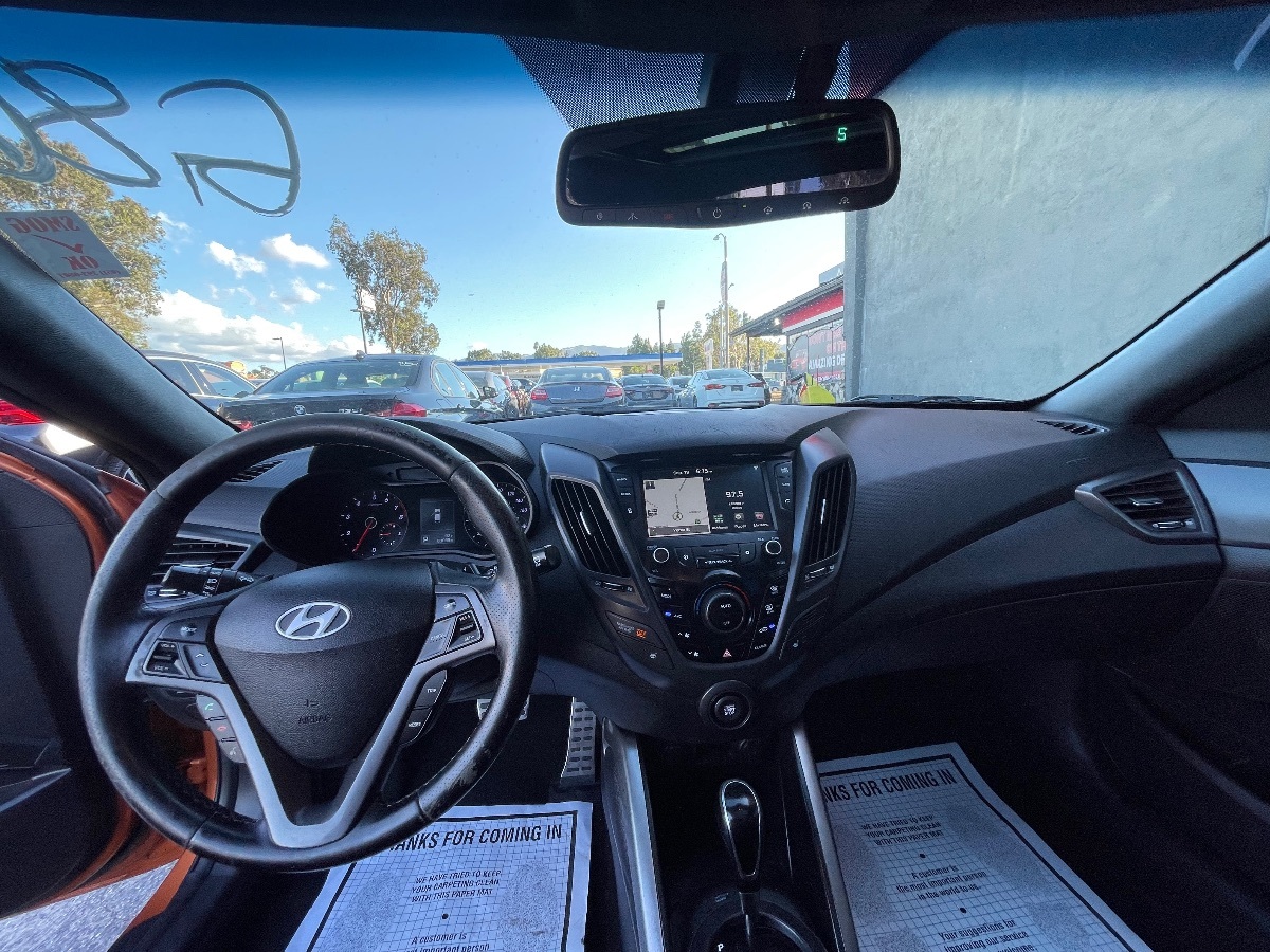 2016 Hyundai Veloster Turbo R-Spec Rally Edition photo 9