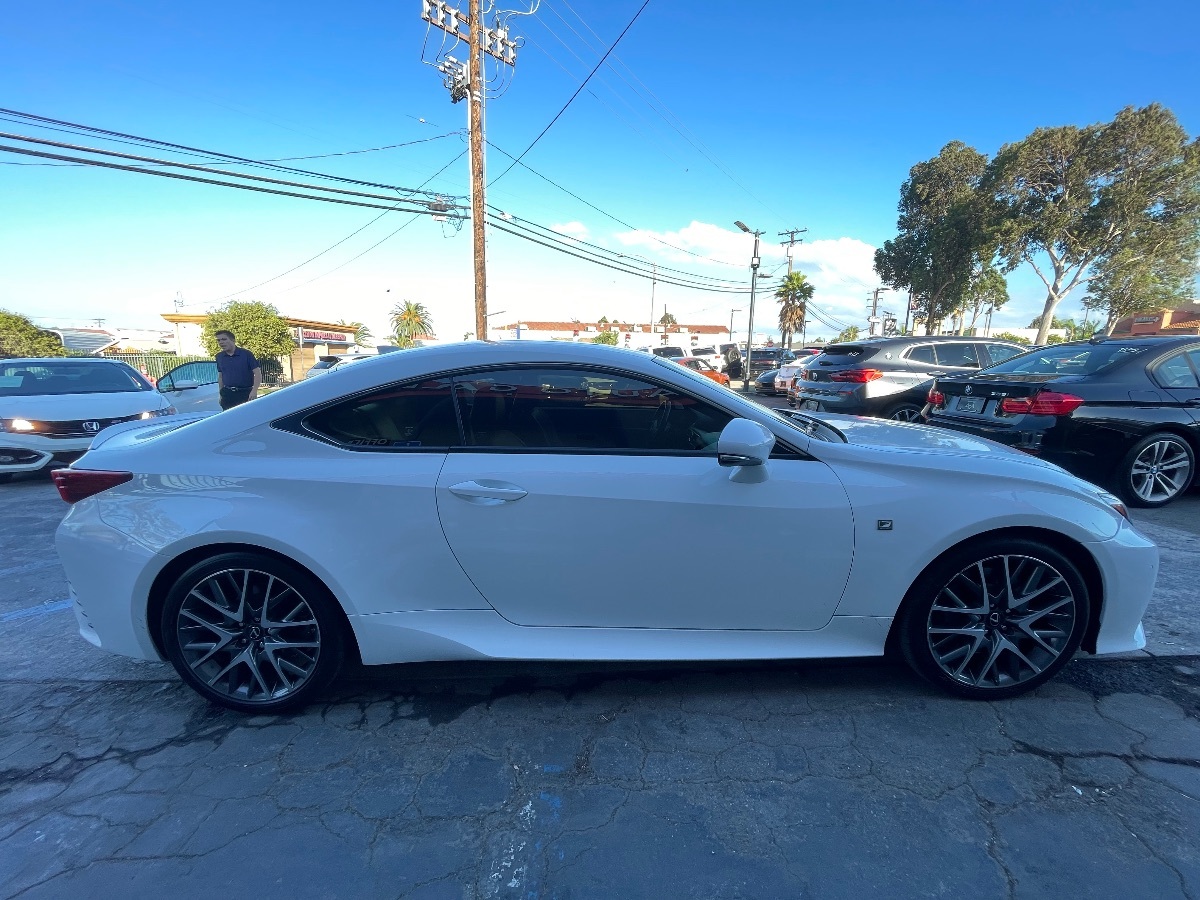 2017 Lexus RC 200t F SPORT photo 4