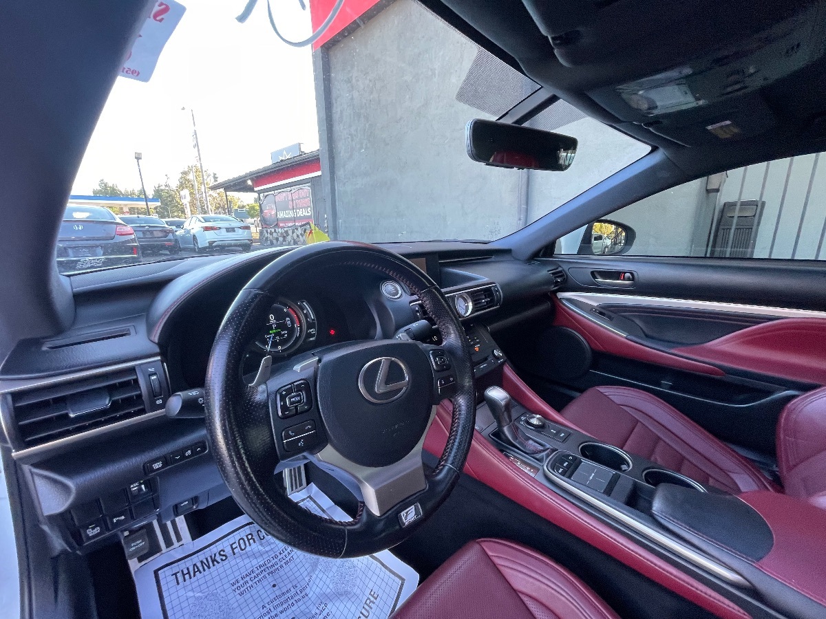 2017 Lexus RC 200t F SPORT photo 9