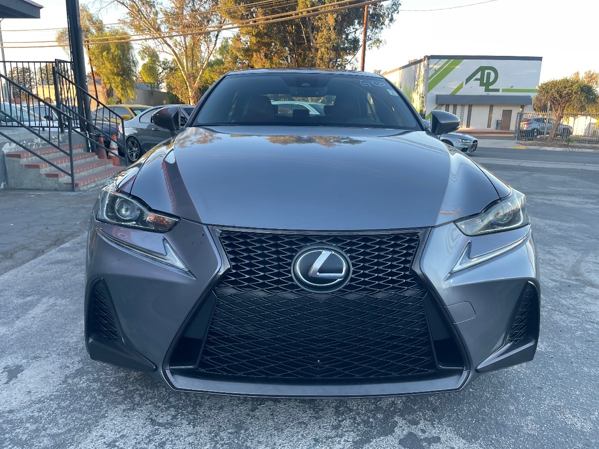 2017 Lexus IS 200t F SPORT photo 2