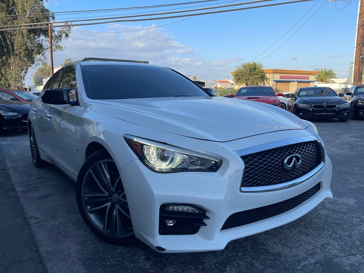 2015 Infiniti Q50 Sport photo 3