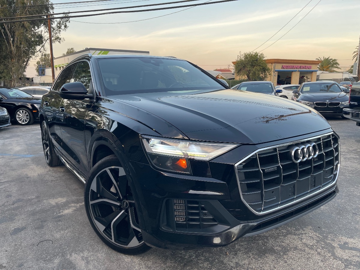 2019 Audi Q8 Premium photo 3