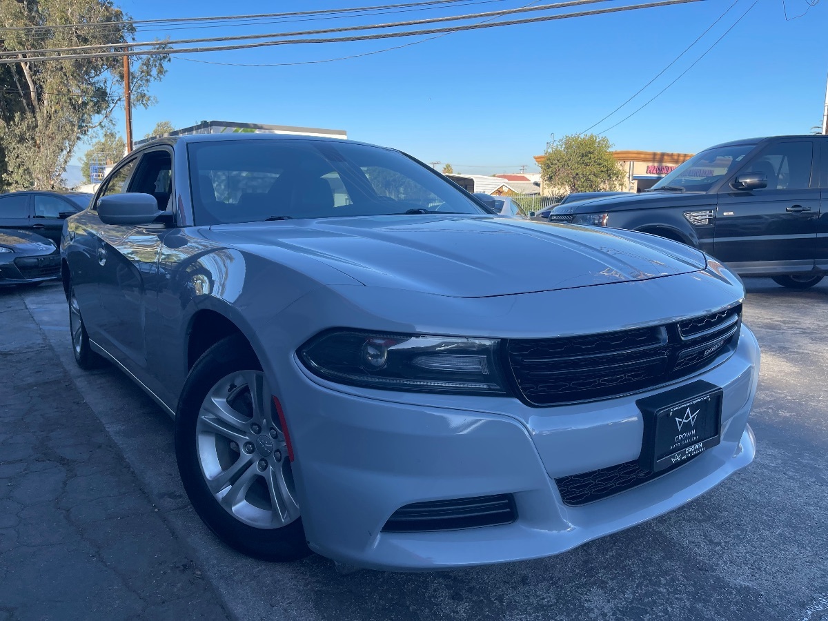 2021 Dodge Charger SXT photo 3