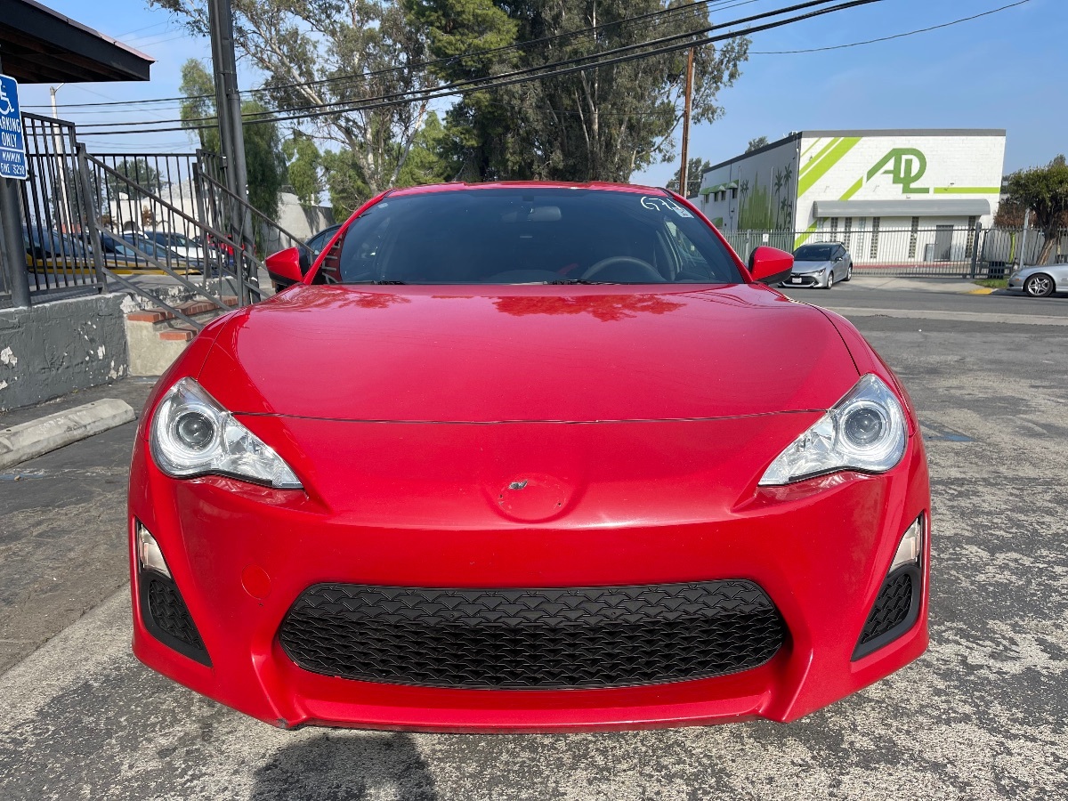 2015 Scion FR-S photo 2