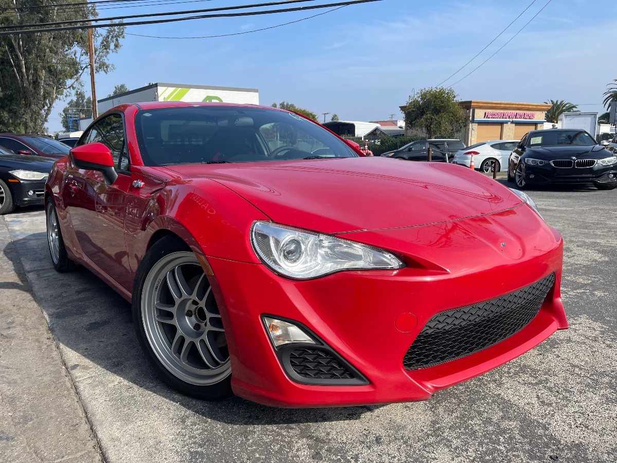 2015 Scion FR-S photo 3