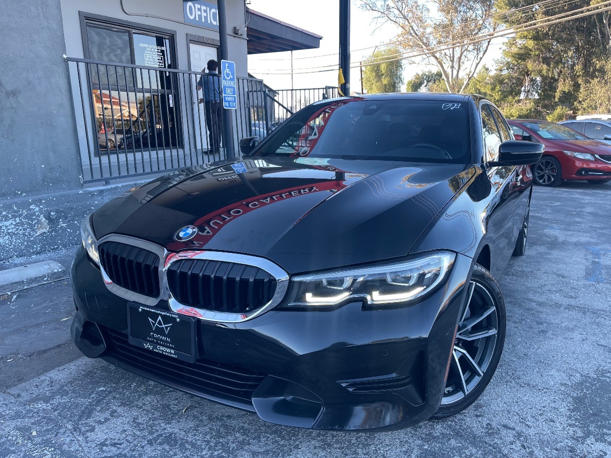 2020 BMW 3 Series 330i Sedan's photo