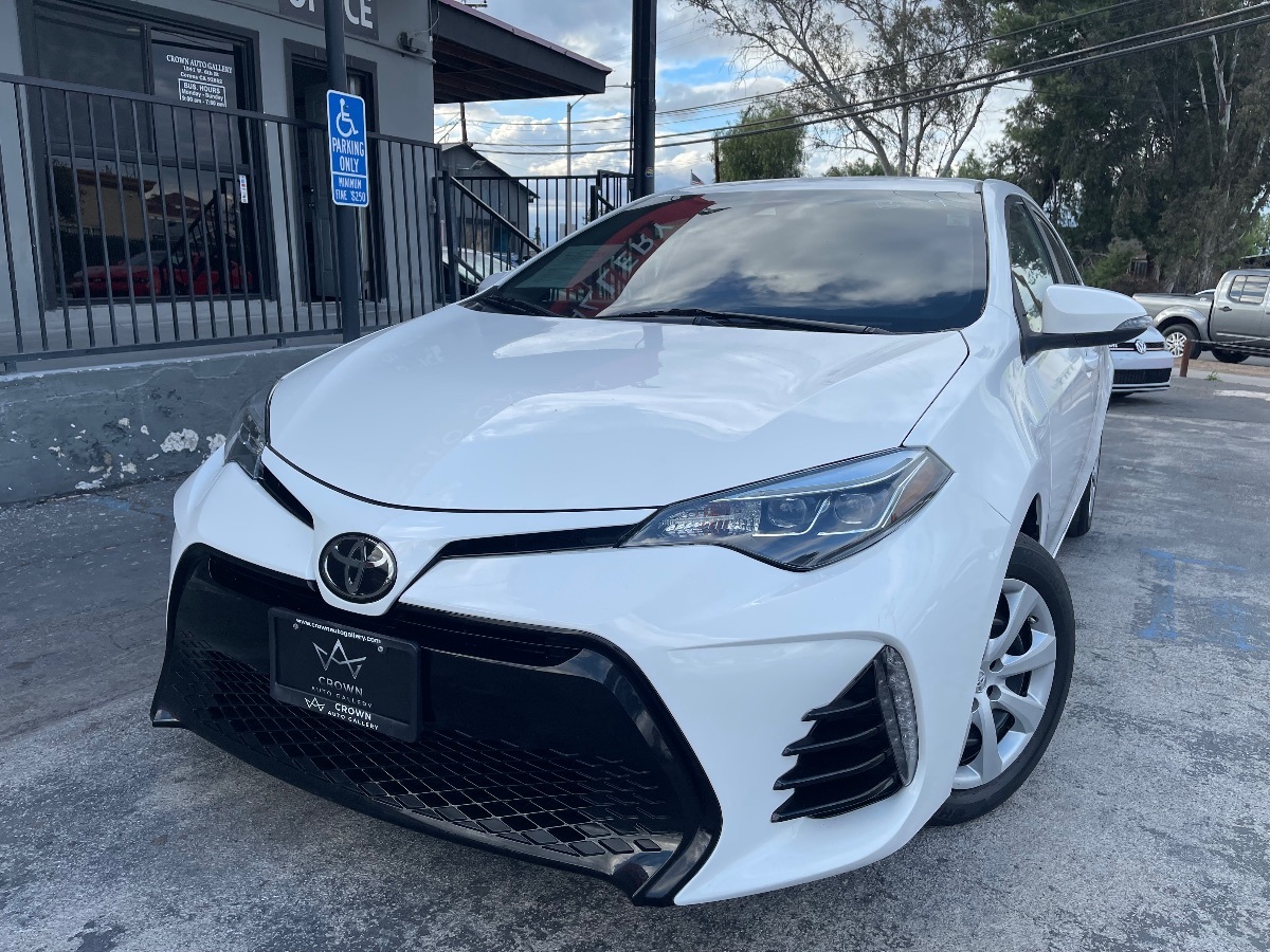 2018 Toyota Corolla SE AT's photo