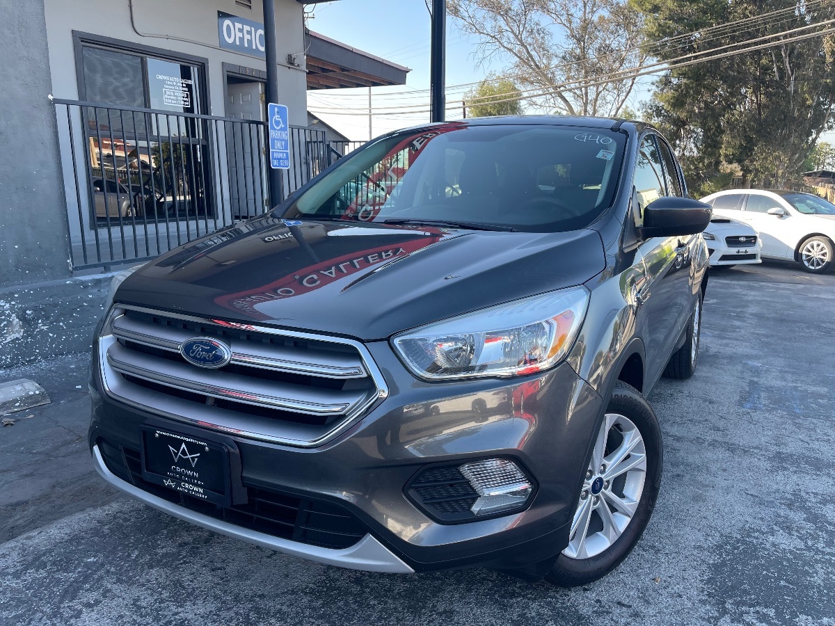 2017 Ford Escape SE's photo