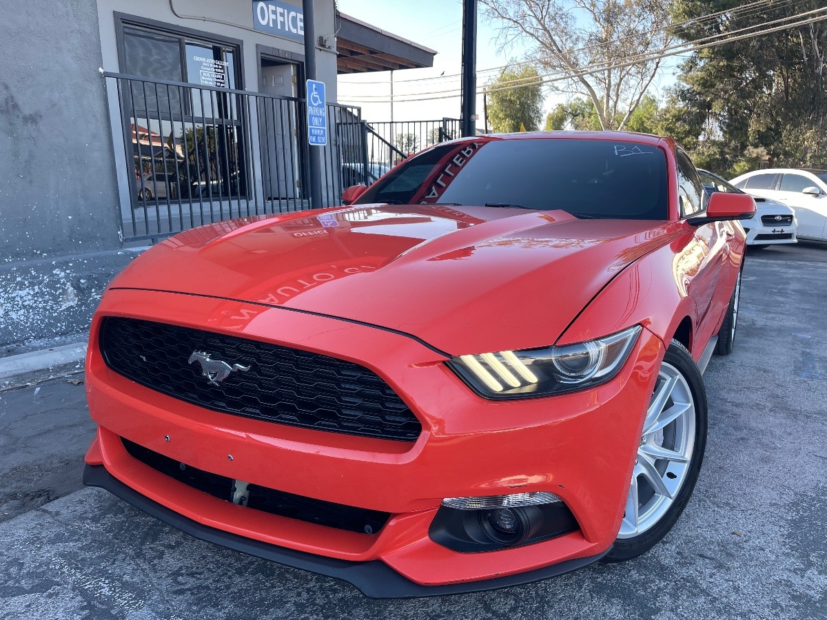 2015 Ford Mustang EcoBoost Coupe Premium's photo