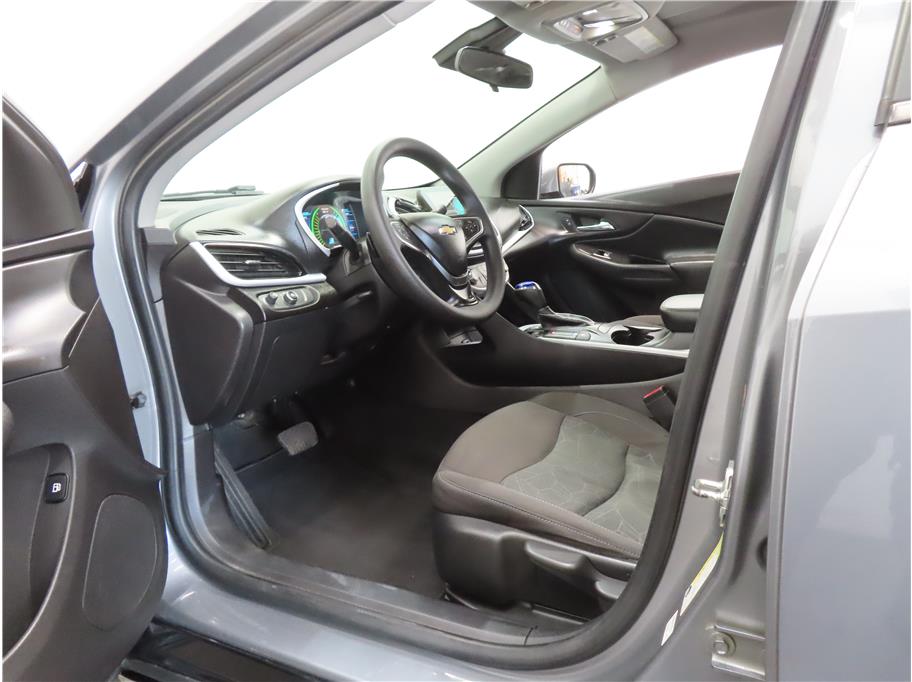 2018 Chevrolet Volt LT photo 6