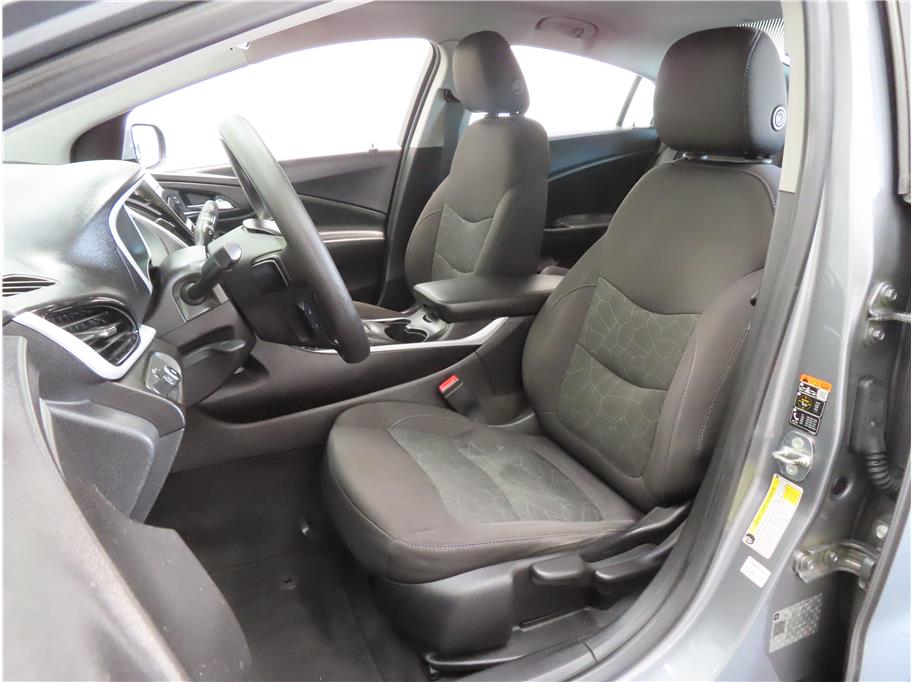 2018 Chevrolet Volt LT photo 7