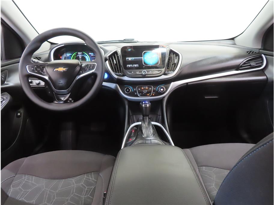 2018 Chevrolet Volt LT photo 8