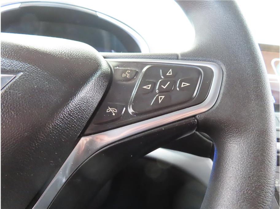 2018 Chevrolet Volt LT photo 9