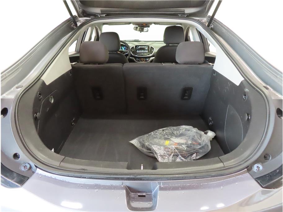 2018 Chevrolet Volt LT photo 17