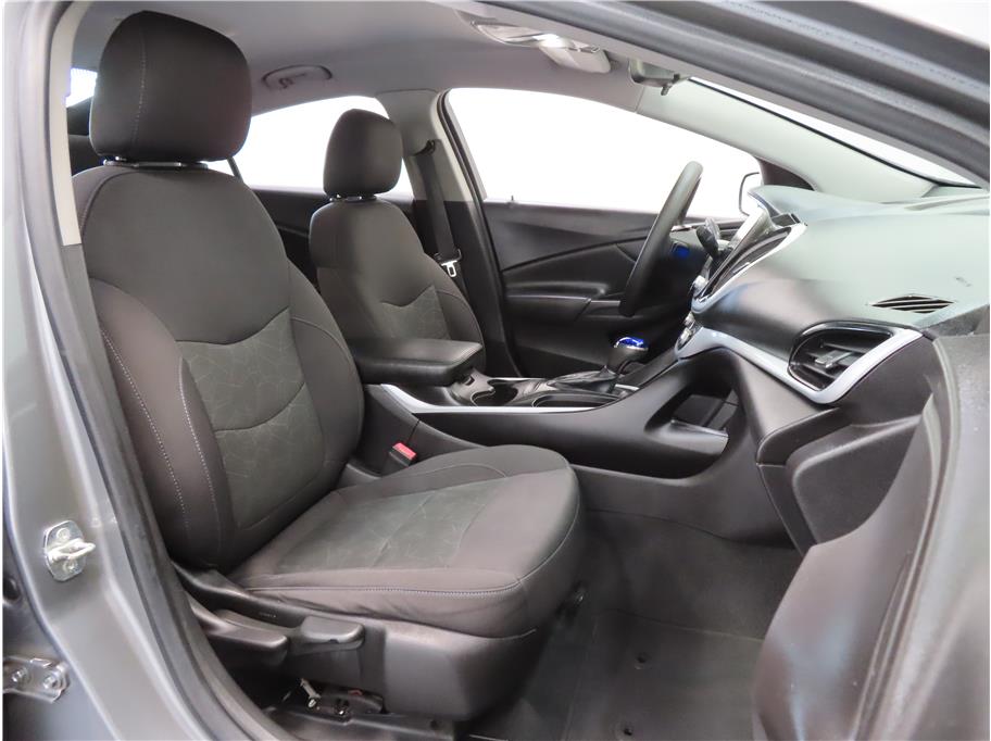 2018 Chevrolet Volt LT photo 20