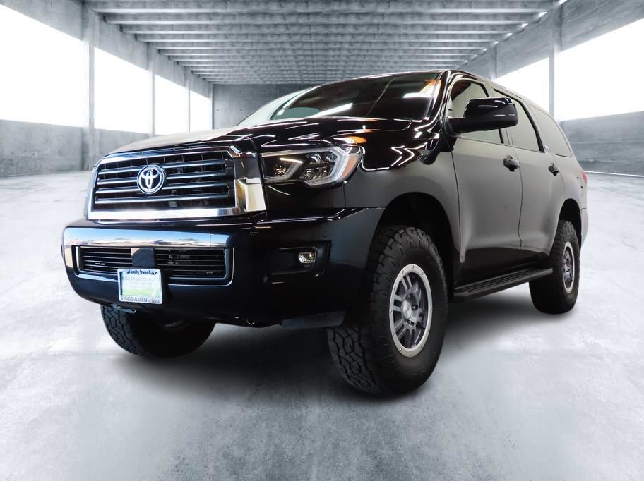 2019 Toyota Sequoia SR5 photo 2