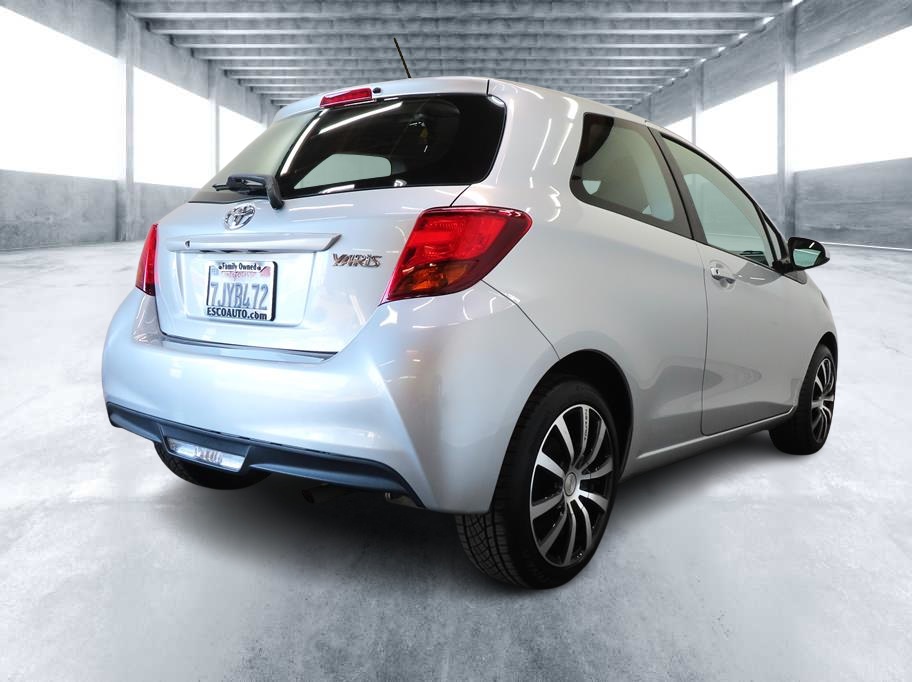 2015 Toyota Yaris L photo 3