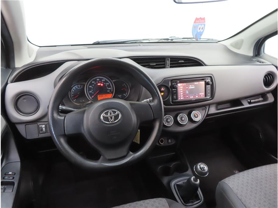 2015 Toyota Yaris L photo 8