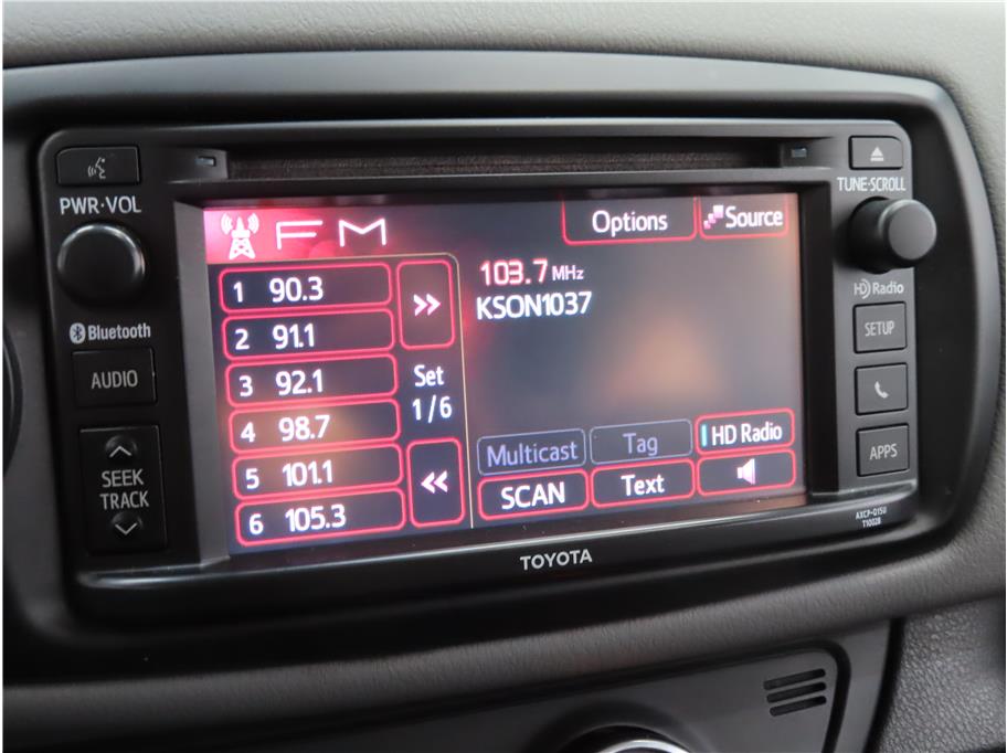 2015 Toyota Yaris L photo 10
