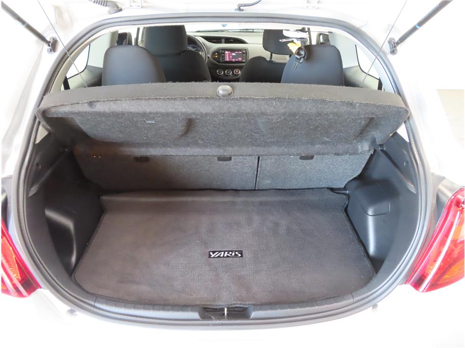2015 Toyota Yaris L photo 14