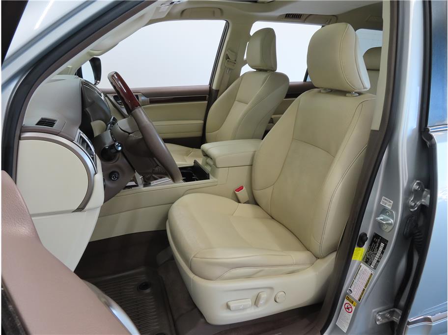 2016 Lexus GX 460 photo 3