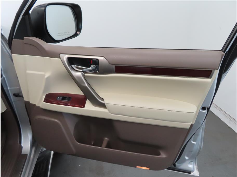 2016 Lexus GX 460 photo 18