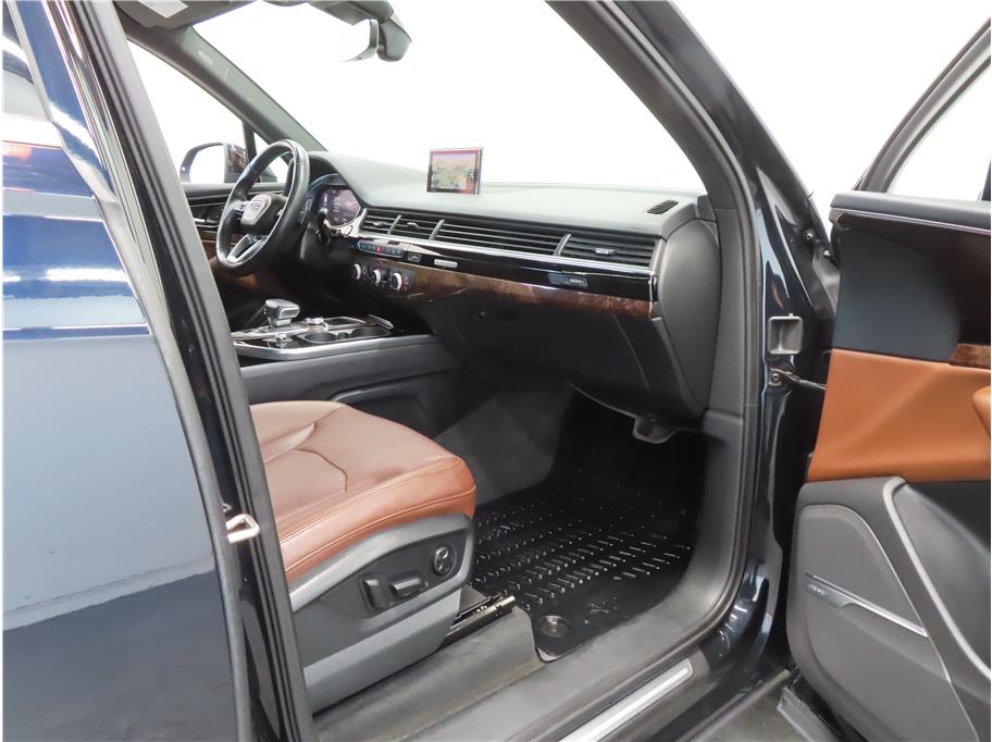 2018 Audi Q7 Premium Plus photo 25