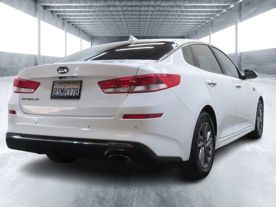 2020 Kia Optima LX photo 4