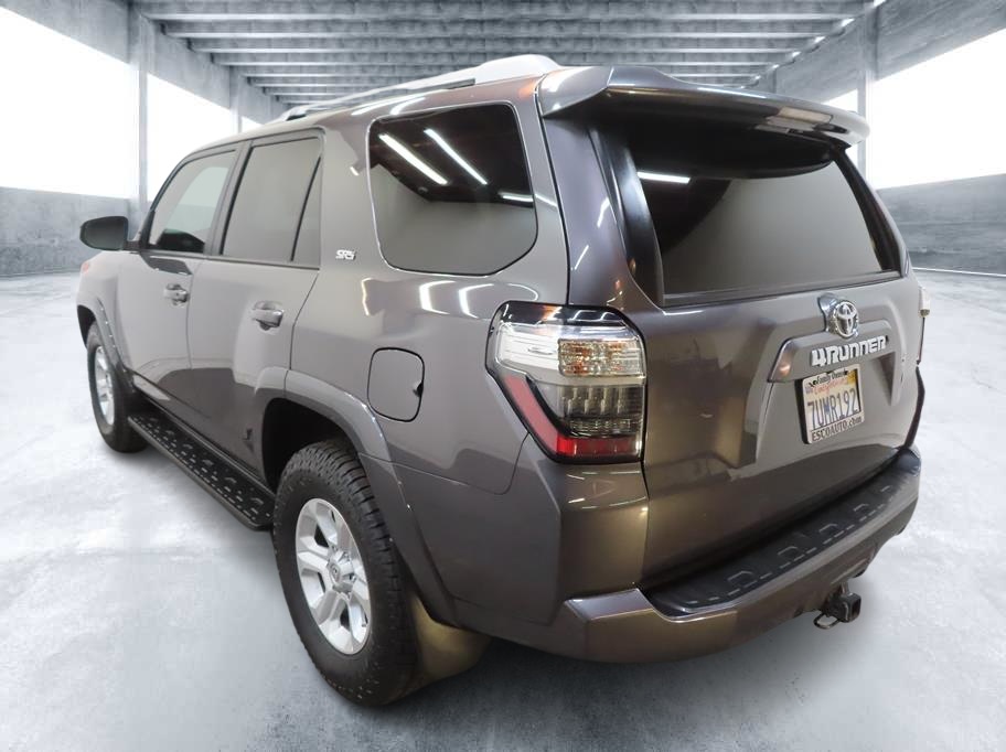 2016 Toyota 4Runner Base photo 4