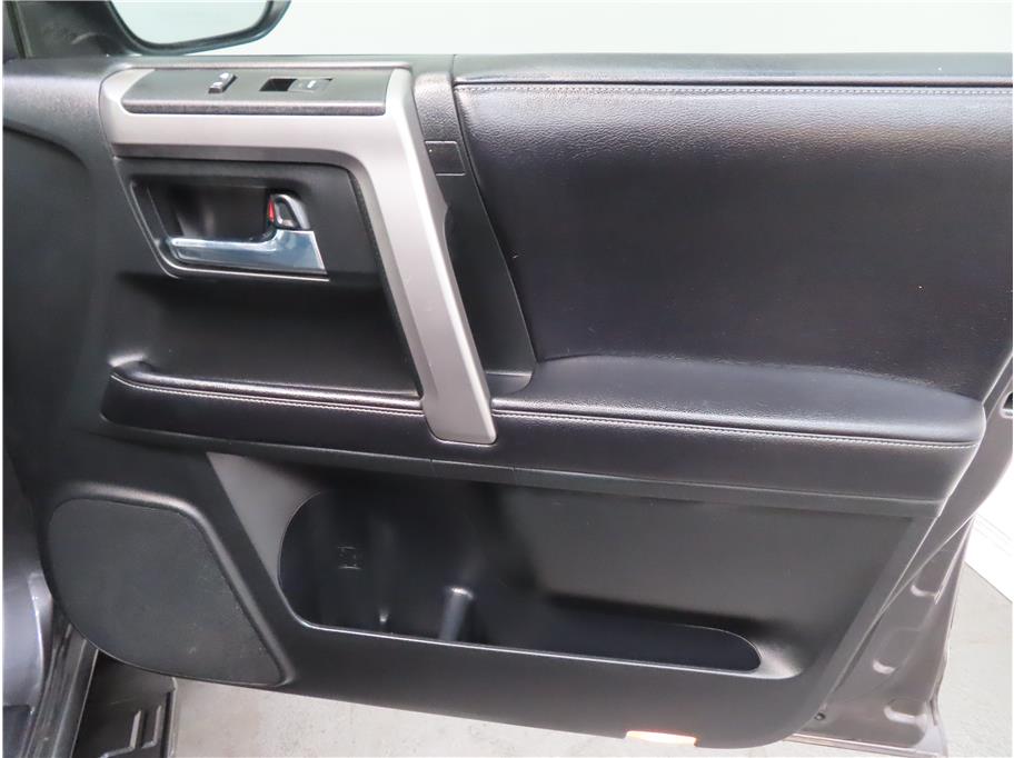 2016 Toyota 4Runner Base photo 21