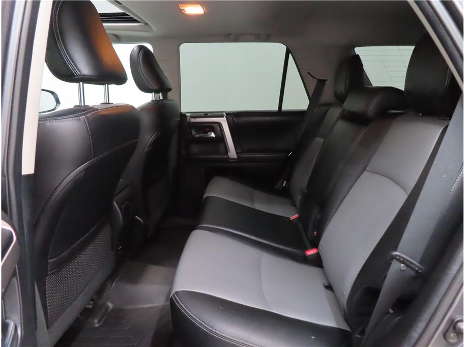 2016 Toyota 4Runner Base photo 23