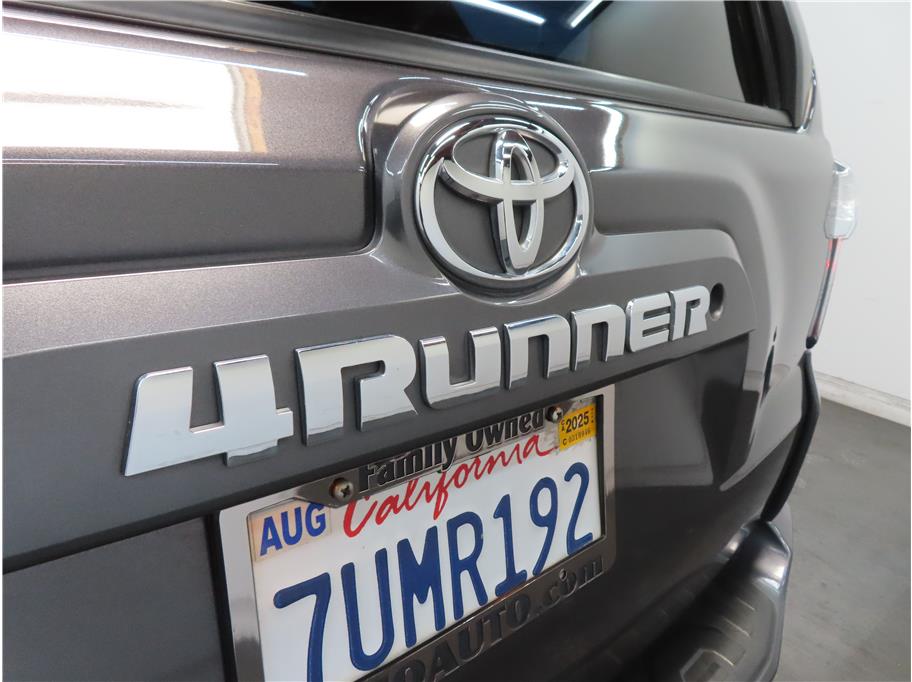 2016 Toyota 4Runner Base photo 28