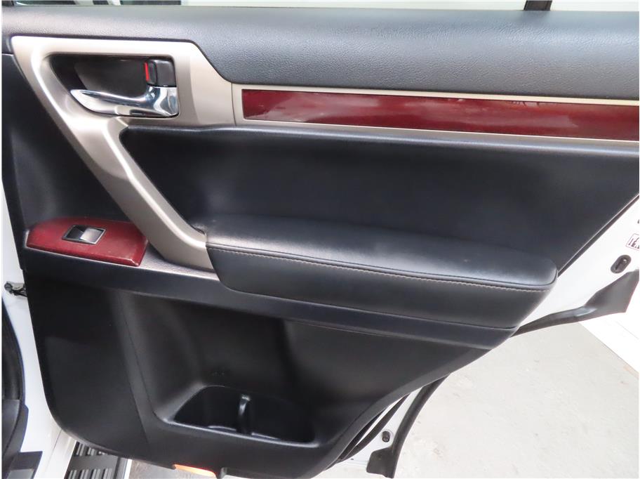 2017 Lexus GX 460 Premium photo 18