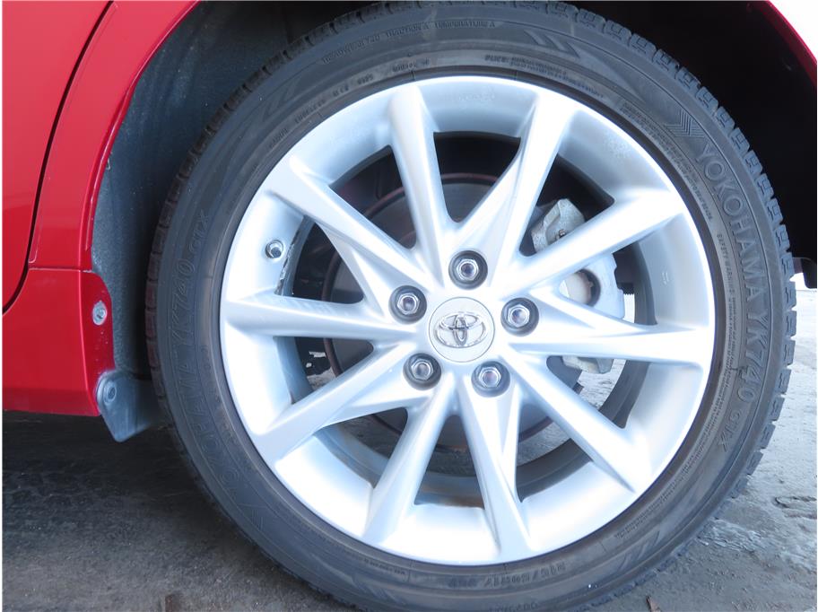 2012 Toyota Prius V Five photo 21