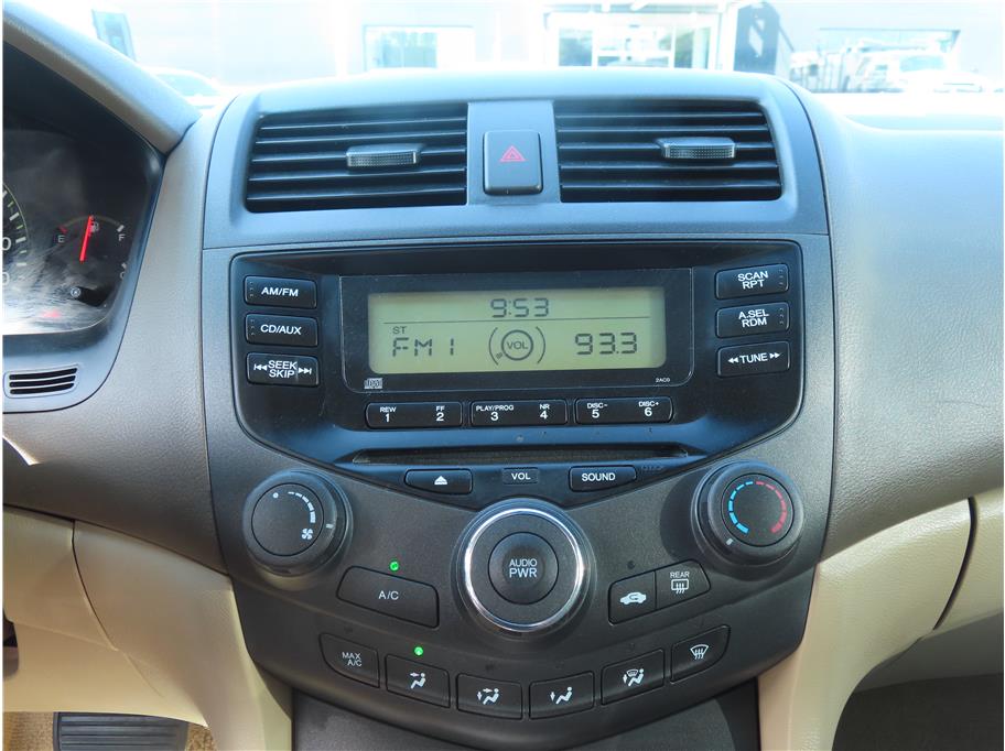2003 Honda Accord LX photo 12