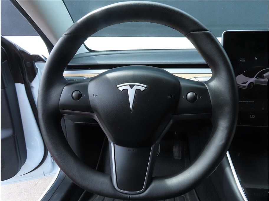 2019 Tesla Model 3 Long Range photo 12