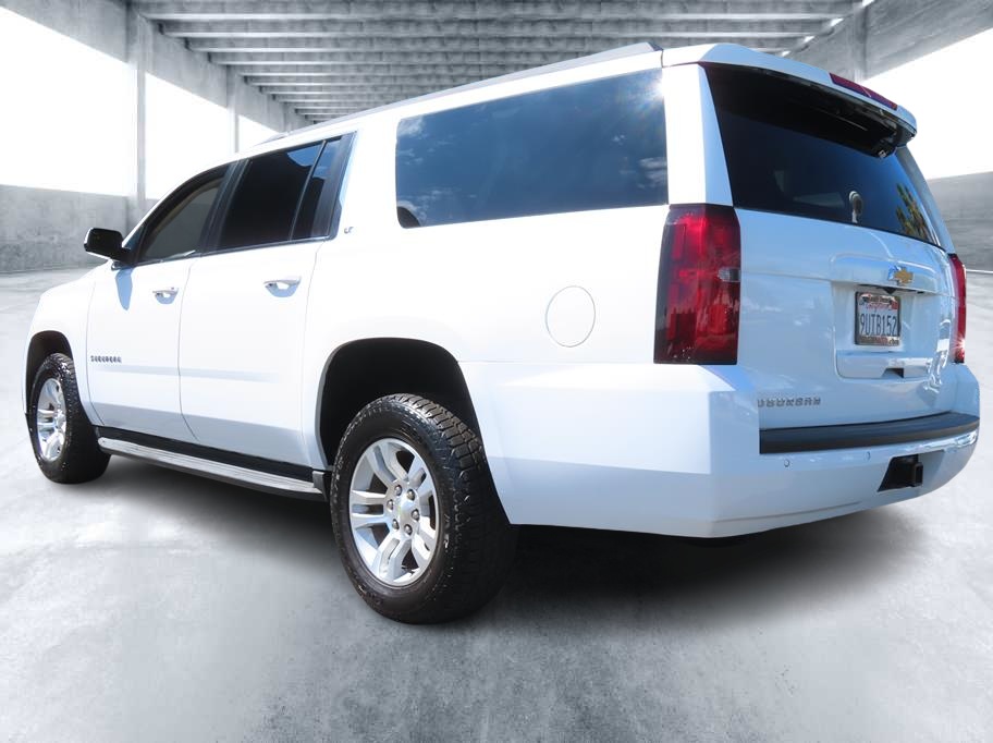 2015 Chevrolet Suburban LT photo 5